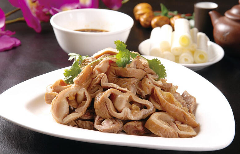 驴板肠   卤驴板肠是米脂风味小吃.