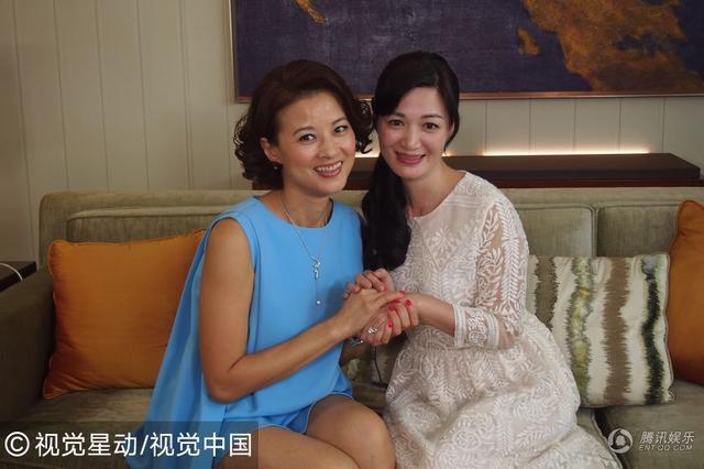 视觉中国讯有线节目《往事并不如烟之情书》由黎燕珊主持,邀请多位圈