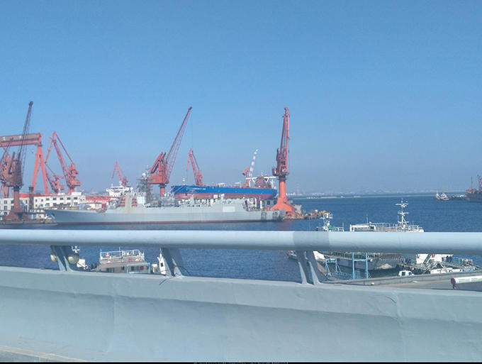 大連造船廠052d驅逐艦火熱建造