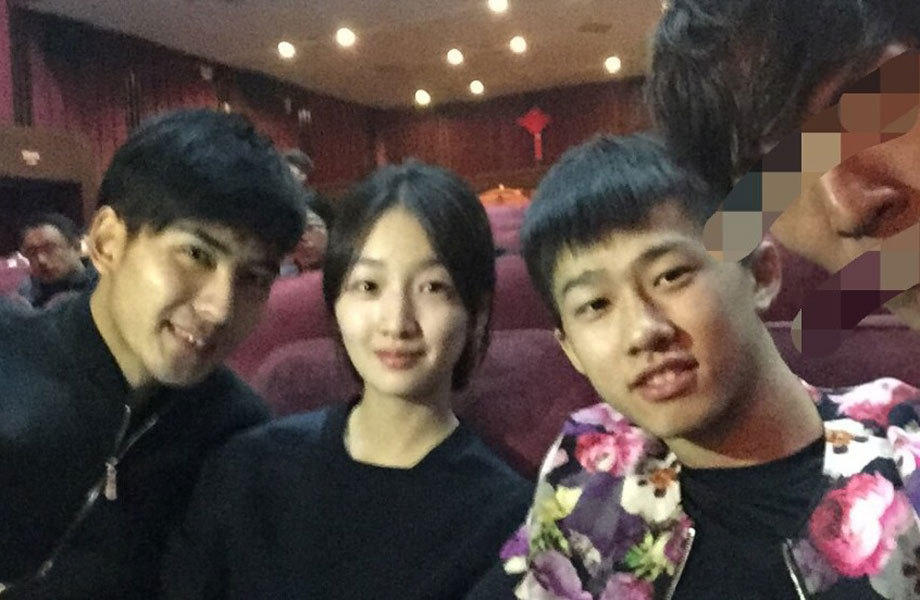 周冬雨被曝与锦州前男友复合 二人同游迪士尼