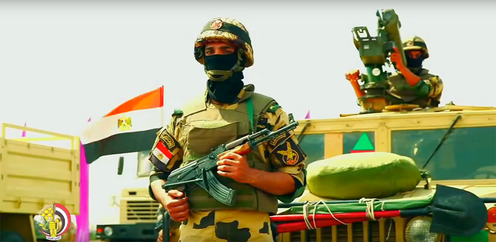 埃及军队震撼宣传片 中美俄法装备全有