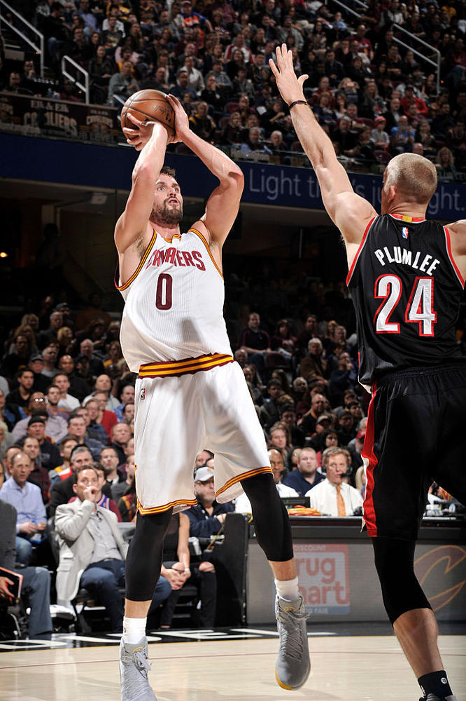 组图骑士胜开拓者乐福低位强打翻身跳投得手