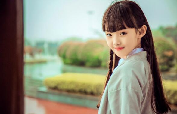 童星彭馨乐参演公益微电影《爱的守候》