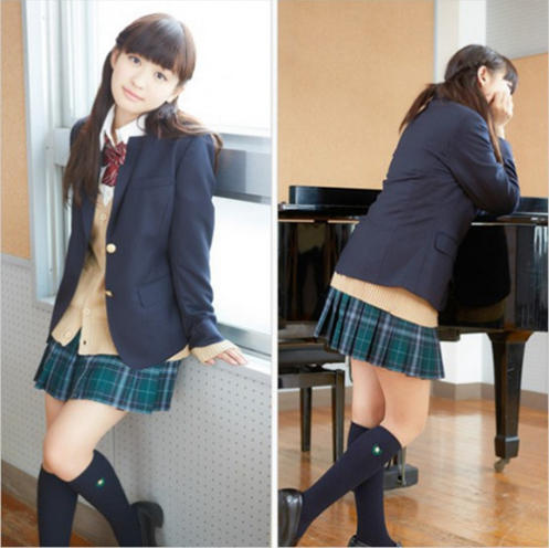 日本女生校服为何设计那么短紧露