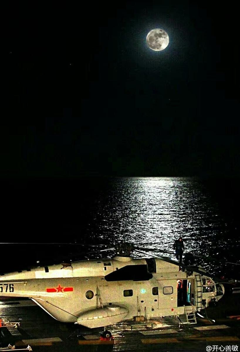 组图漂亮中国航母夜航图曝光