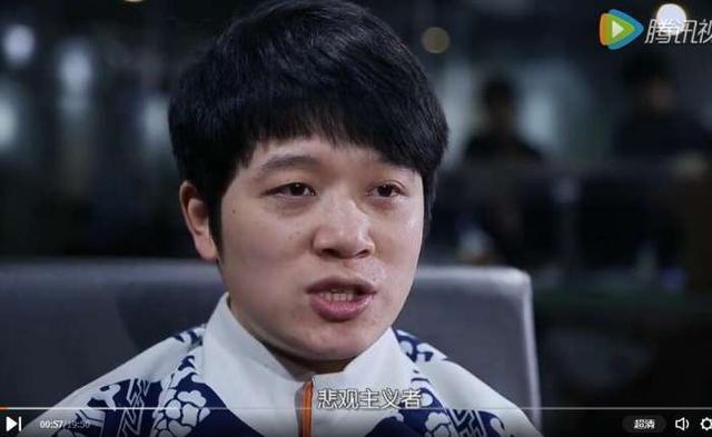 厂长比赛状态差 阿布当众怒骂"他现在没脑子了"