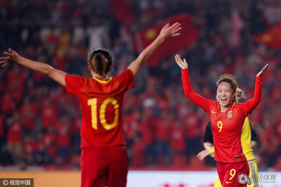 高清:中国女足5-0乌克兰 三战全胜四国赛夺冠