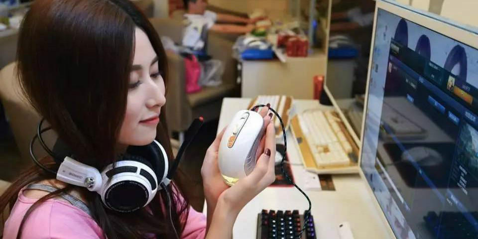 揭秘游戏陪玩女加钱不抵触身体接触