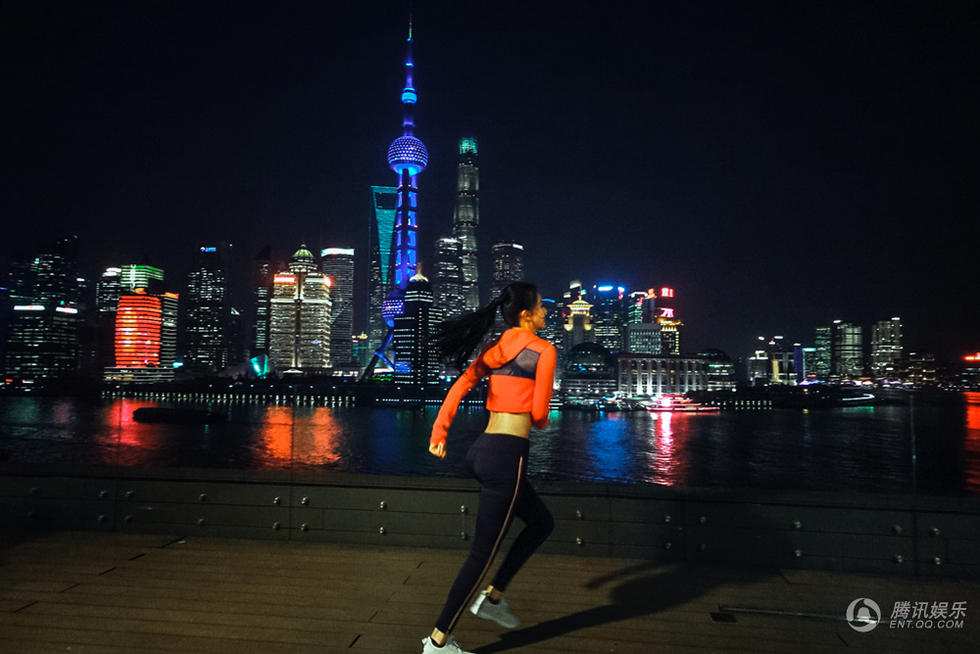高清:母其弥雅夜跑风景线 网友羡慕嫉妒没有恨