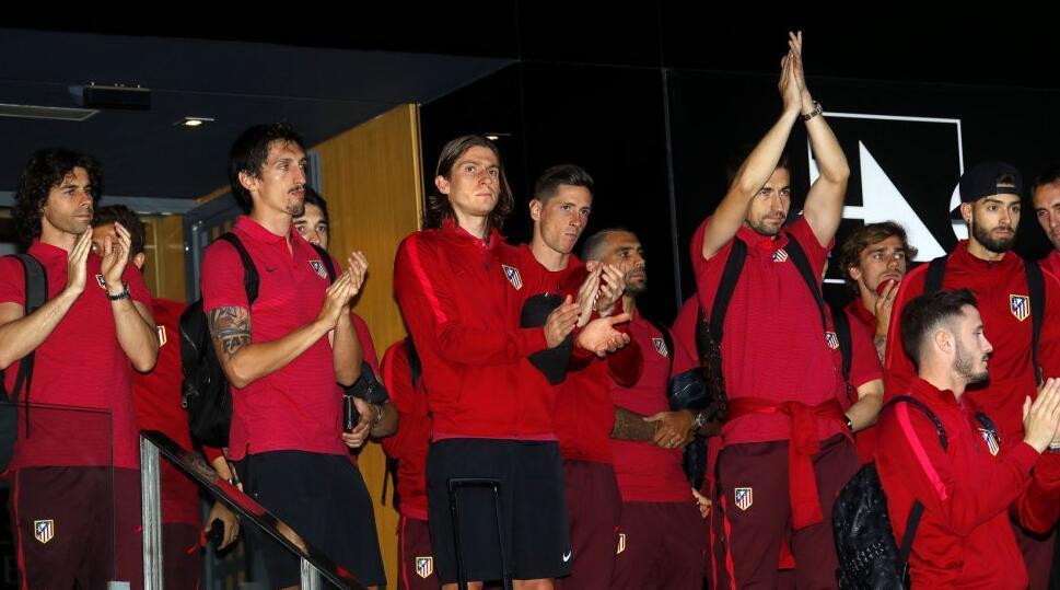 组图燃爆这就是马竞球迷滴着血就是干