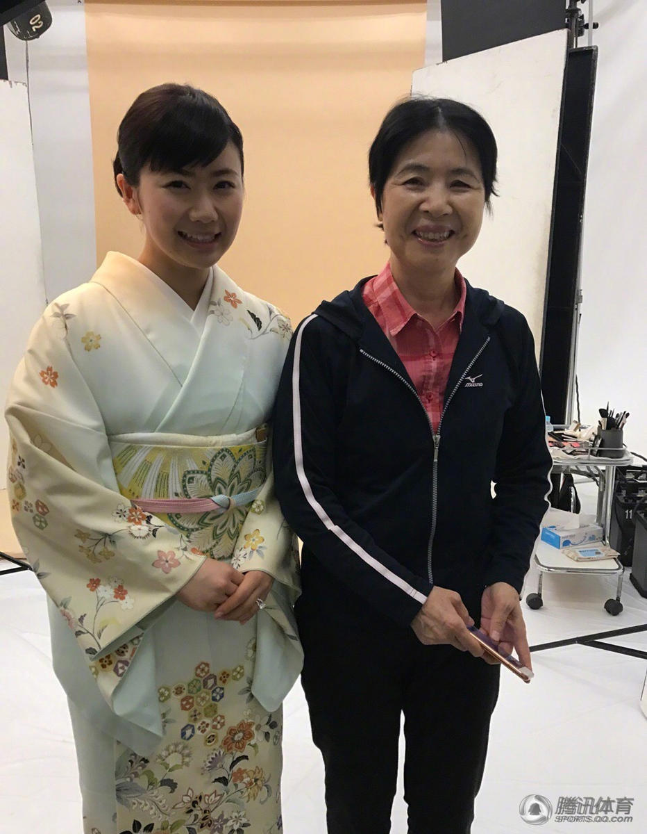 明星"晒妈大赛" 张继科:一生操劳都是妈(图)