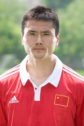 邵佳一倾力代言网页游戏 期盼再度燃足球热情