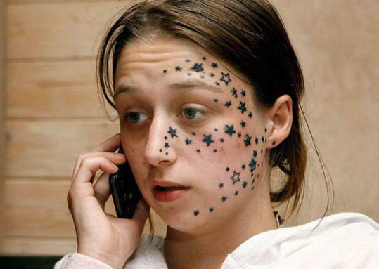 盘点令人瞠目结舌的16张脸 伏地魔和吸血鬼(组图)