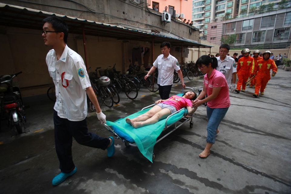 武汉17岁女孩坠楼图片