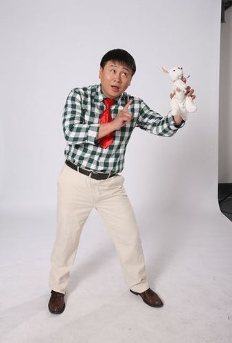 《阿星笑长开讲》搞笑上演 独创"星版汉腔"