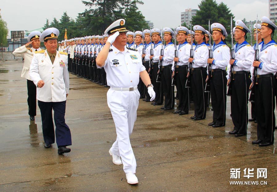 中国威武的海军访问朝鲜