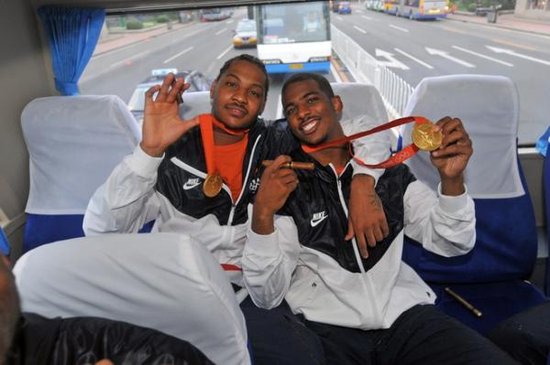 06安东尼&保罗:我们笑嘻嘻的到处合影留恋