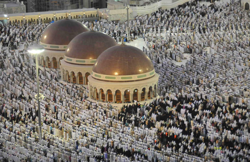 全球250多万穆斯林云集沙特麦加朝觐