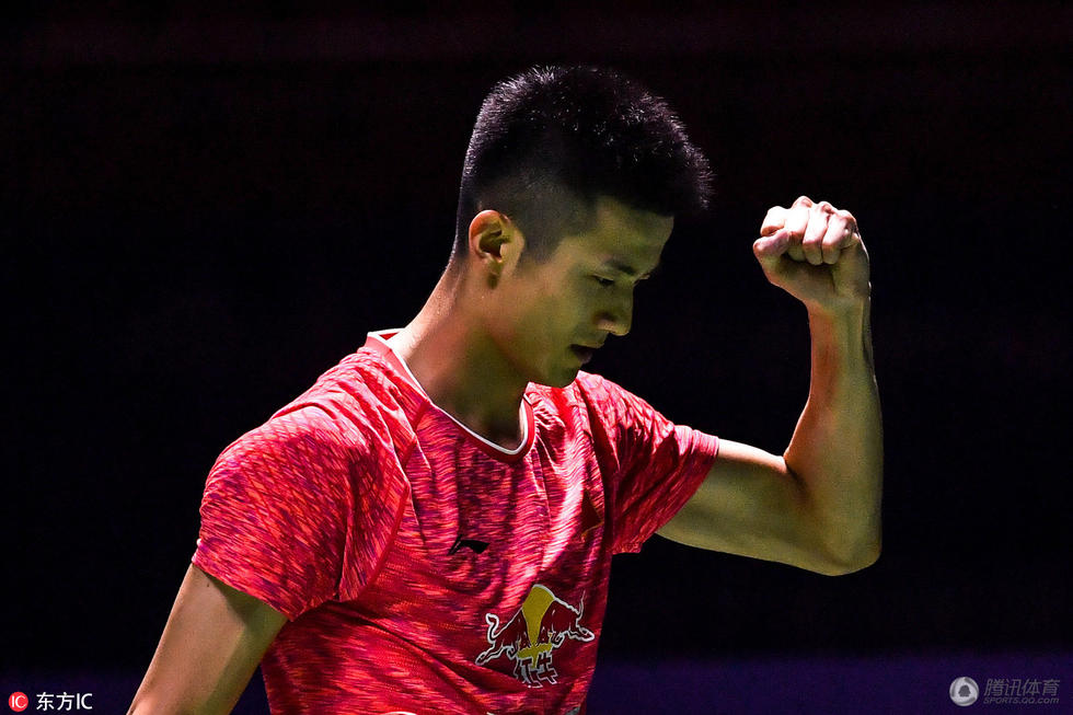 高清王者归来谌龙中羽赛夺冠霸气挥拳庆祝