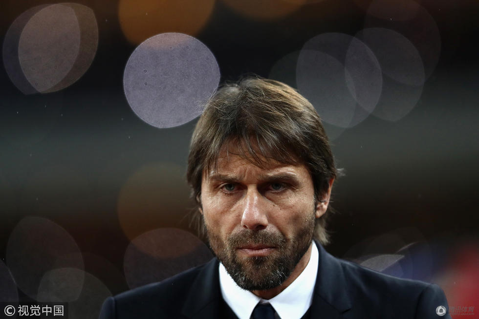 高清:孔蒂凝神沉思 莫拉塔全副武装保暖 - 体育 - 正年轻网