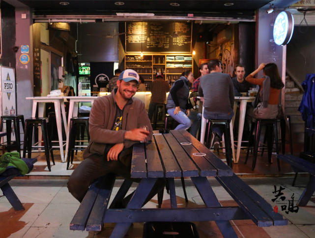 老外深圳城中村开酒吧 曾两度被迫关闭