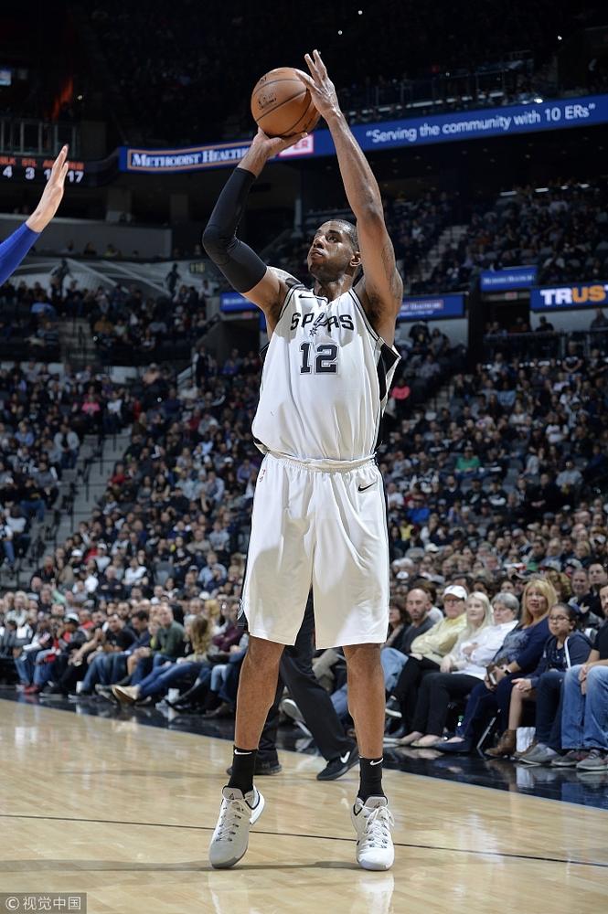 阿德25 5波神送6盖帽 马刺击退尼克斯取三连胜