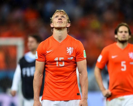 [数据]33岁库伊特狂奔13856米 比罗本还犀利