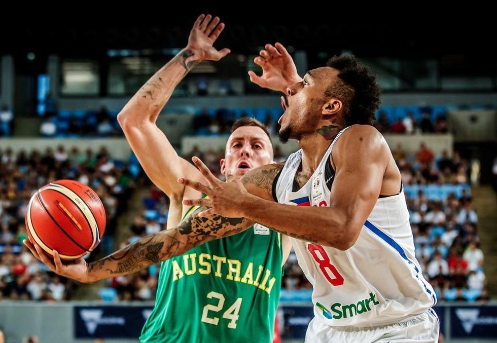 高清:世预赛澳洲大胜菲律宾 布拉切骑人上篮