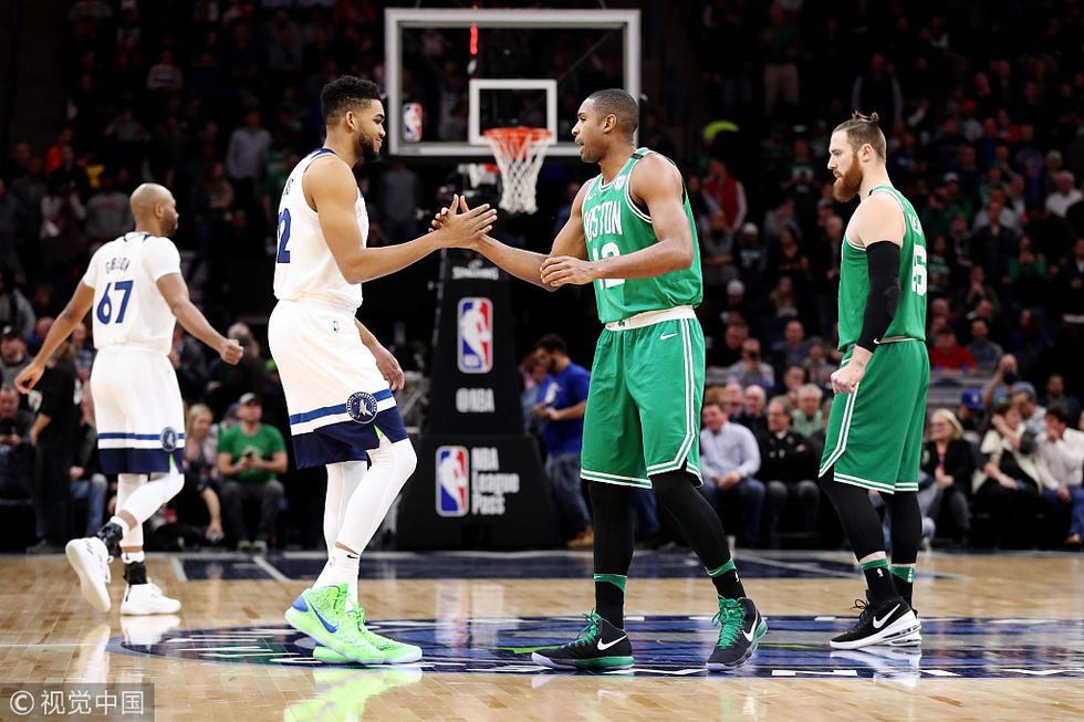 组图:绿军胜森林狼 欧文翻身后仰唐斯稳健出手