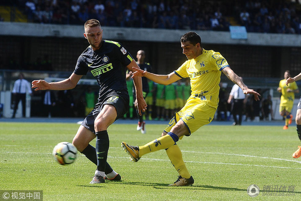 组图:伊尔卡迪冷静推射 汉达诺维奇神勇扑救