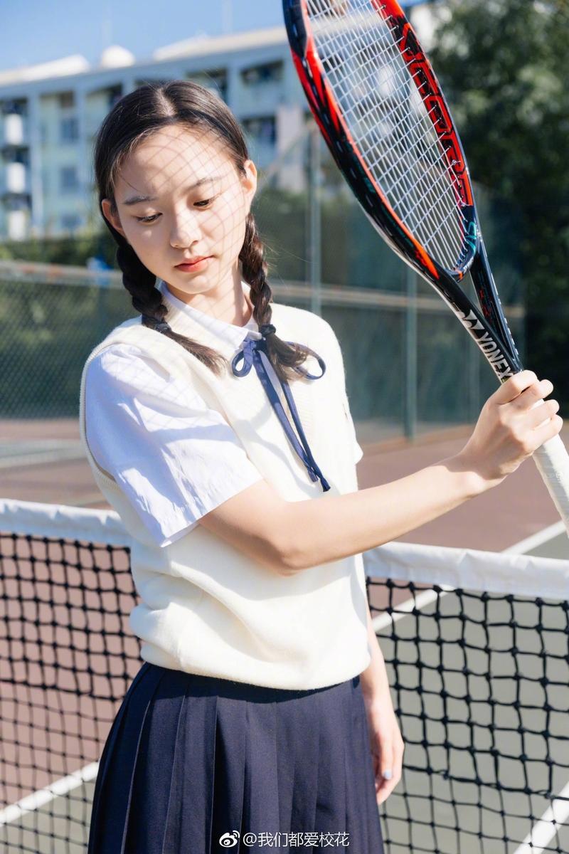 上海交通大学清新校花 温婉的女生亲和力十足