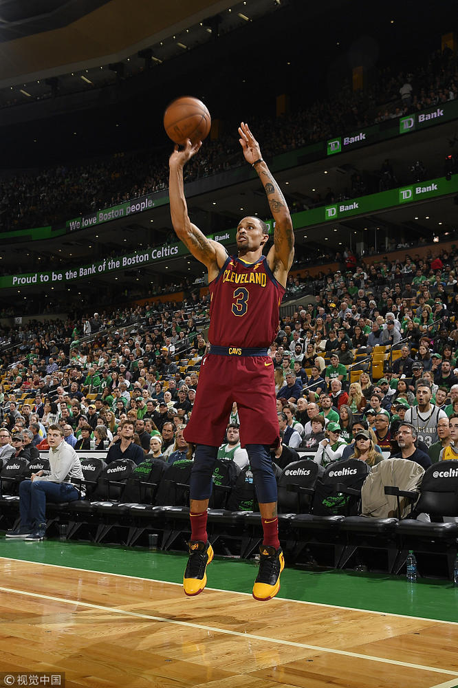 骑士惨败球员众生相詹皇低头失落乐福啃指甲