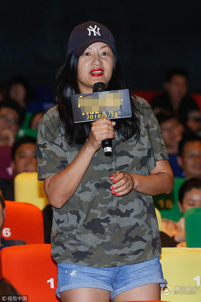 这真的是昔日名模瞿颖?47岁的她满脸油光发福认不出