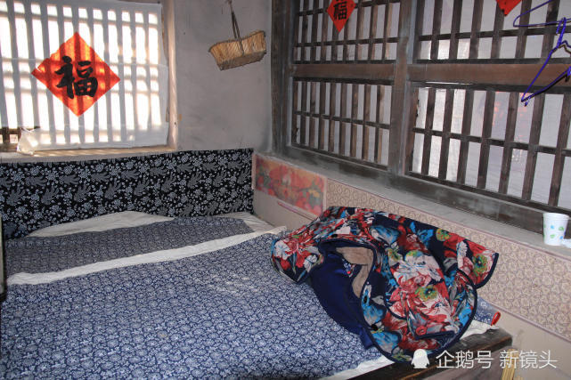 百年的农村老房子依然能住人 网友见状问"咋住"