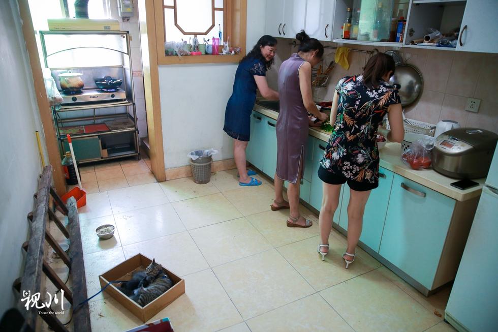 高考背后的故事:"旗袍妈妈"组团租房陪考_大成_腾讯网