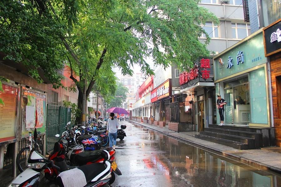 1/12 住房问题是每一个来北京打拼的人首要考虑的因素,它不仅仅是一个