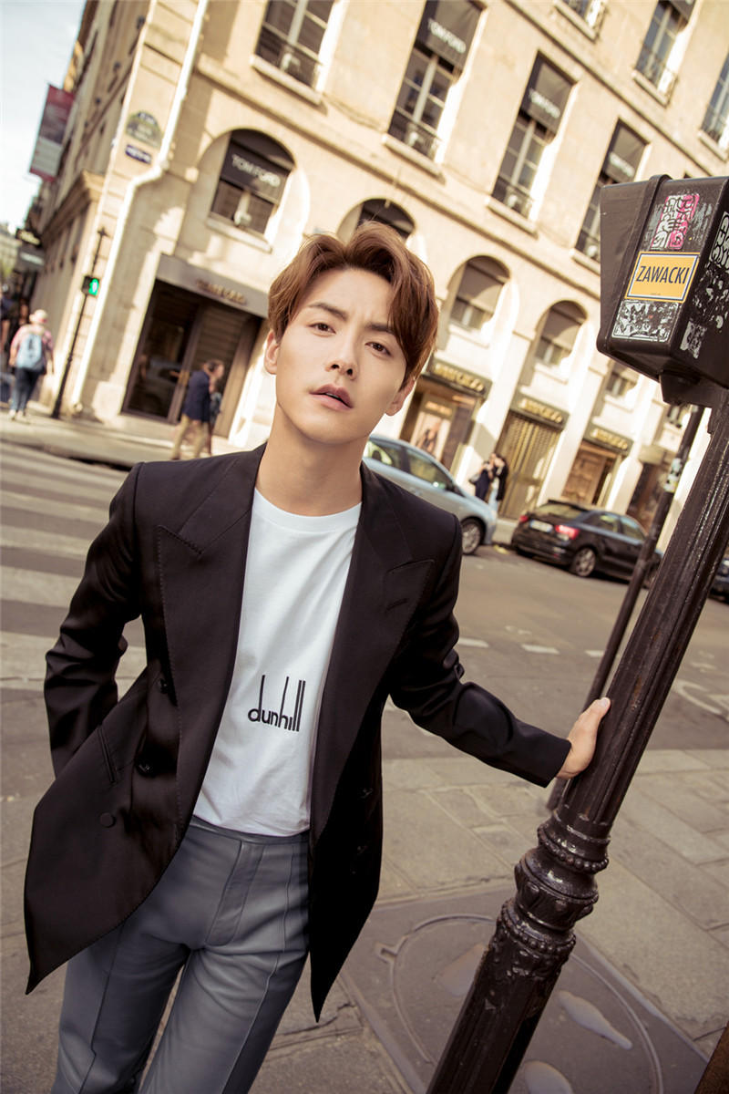 马天宇曝西装造型写真尽显优雅绅士魅力