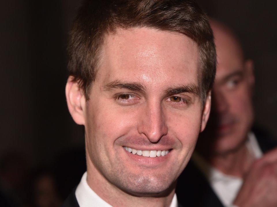 看图了解全球最年轻亿万富翁埃文·斯皮格尔的发家史