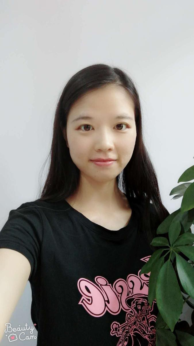 西安女娃颜值超能打 空姐主播抬头眉眼都是风景