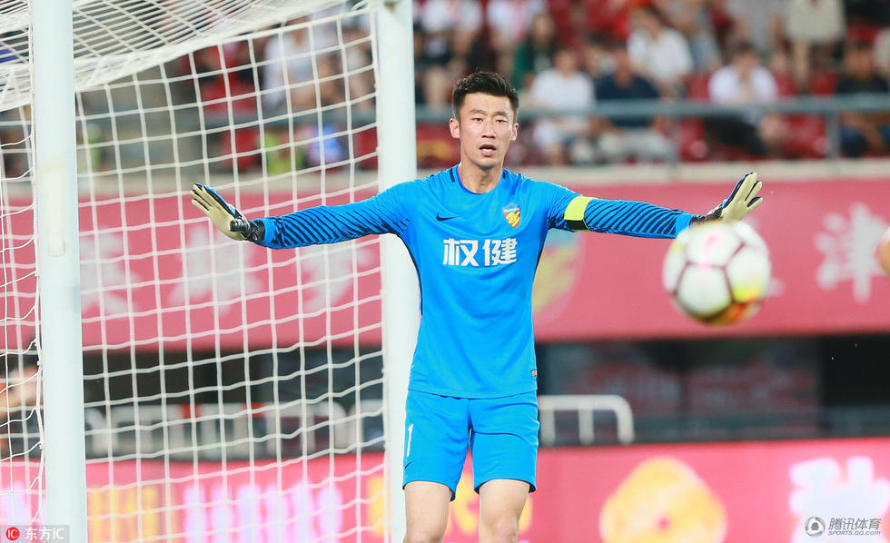 高清:天津德比沉闷收场 杨旭破门庆祝空欢喜