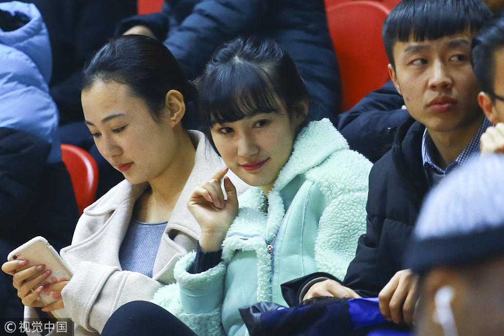 周琦与女友领证结婚 回顾两人甜蜜瞬间(图)