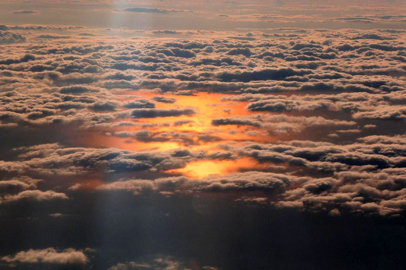 广角镜头可以拍摄绝美的云海。