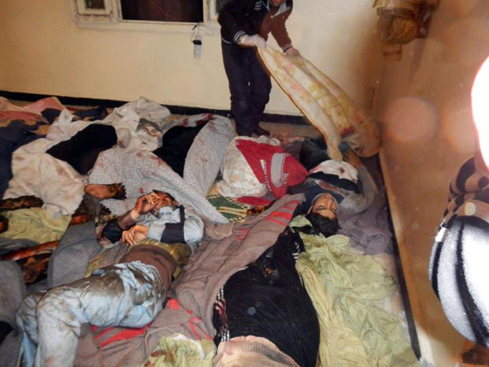 组图:叙利亚霍姆斯发现47具妇孺尸体