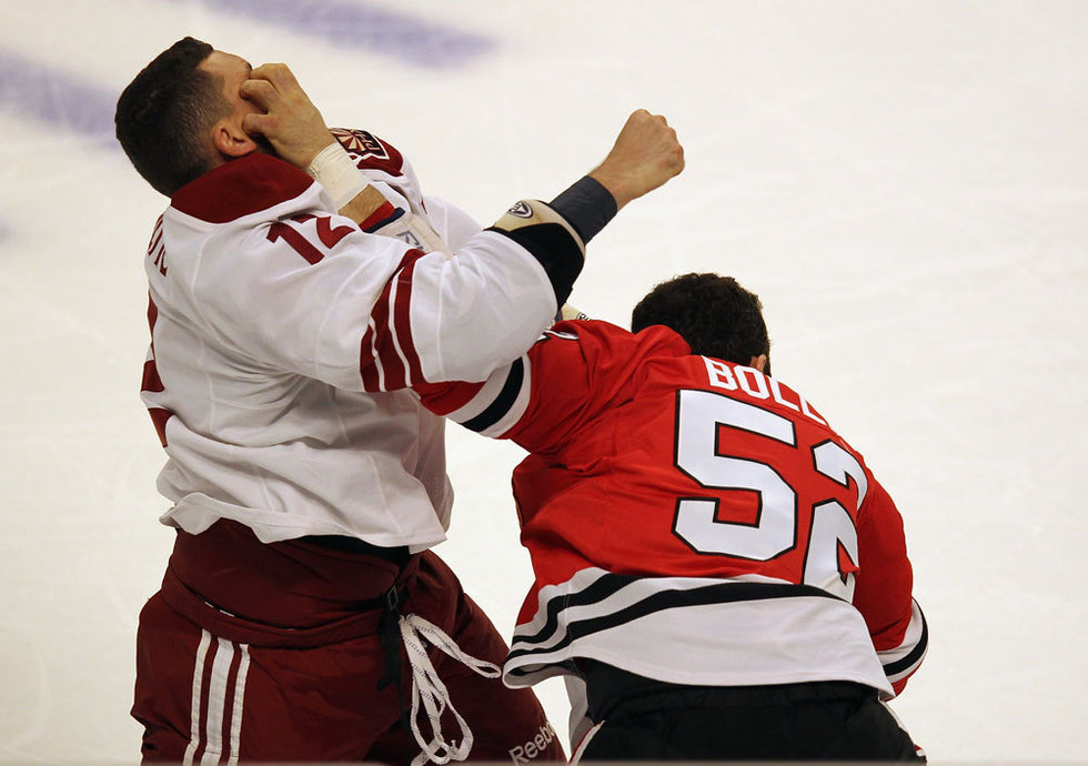 高清nhl职业冰球赛爆发斗殴双方大打出手