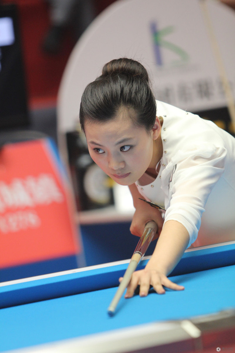 高清:9球赛付小芳率先进4强 状态起伏陷鏖战