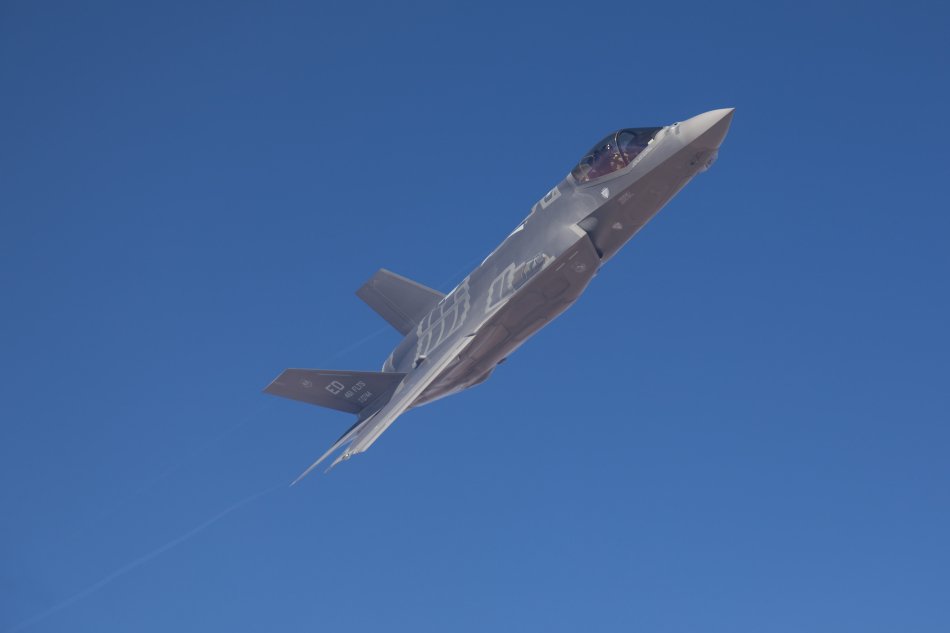 f-35b首次投掷gbu-32精确制导炸弹(组图)