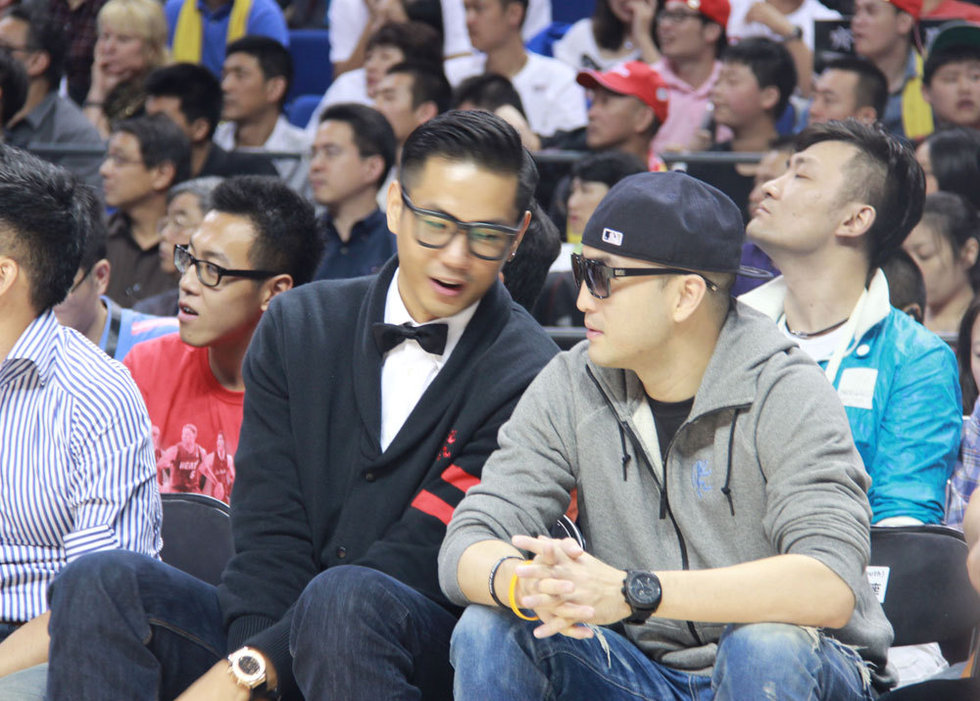 高清:nba中国赛 余文乐陈建州领衔众星观战