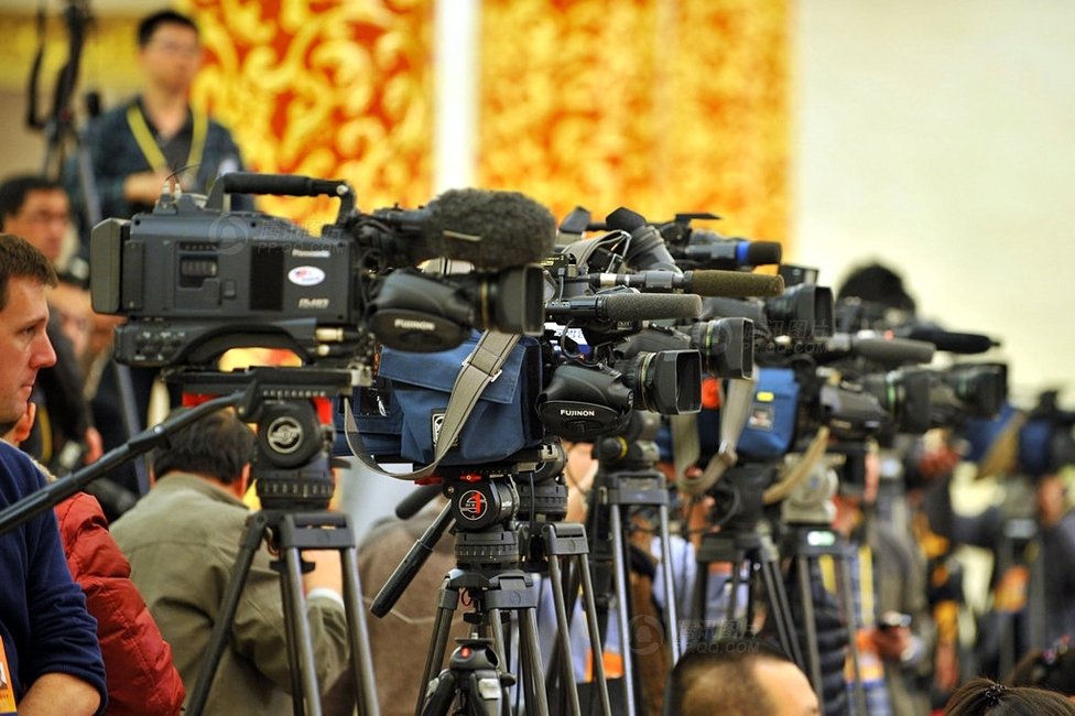 周志鹏k1,百年婚纱店结局,苏妙玲演唱会,听说的歌词,沃土英魂