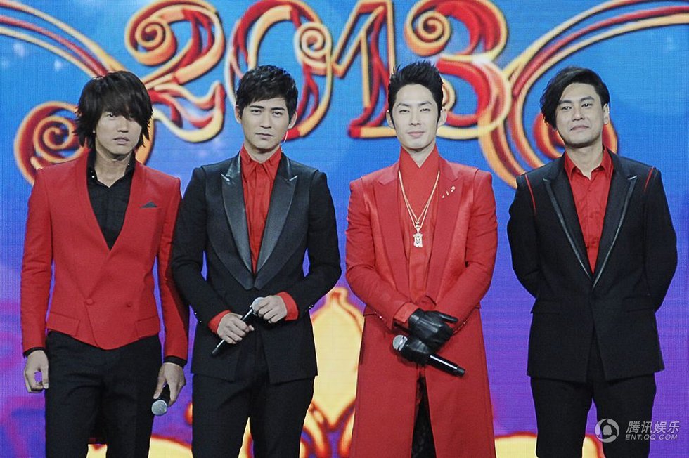 f4时隔多年再次重聚,现场合唱了令人耳熟能详的《流星雨》《第一时间