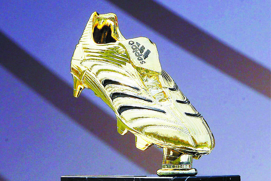 1/22 世界杯金靴奖,是国际足联授予每届世界杯决赛阶段进球数最多的